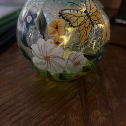 Light up butterfly globe