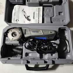 Dremel Saw Max with case