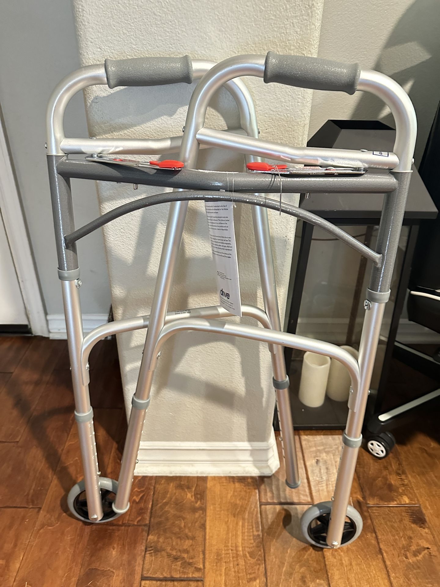 Andador Para Personas De La Tercera Edad