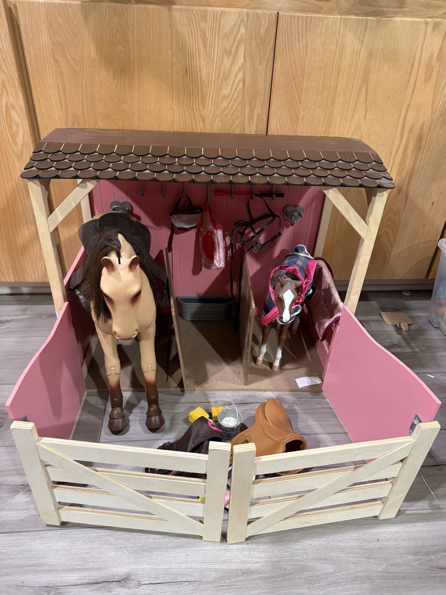 Our Generation Stable With Horse And Foal And Accessories