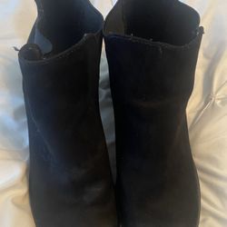—>Size 9 Black Boots!<—-