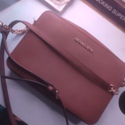 MK Brand New Cross body Bag W/ Gold Chain. 