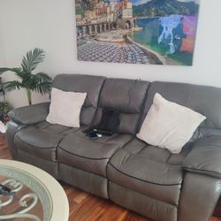 Sofa Living Room / Recliner. 