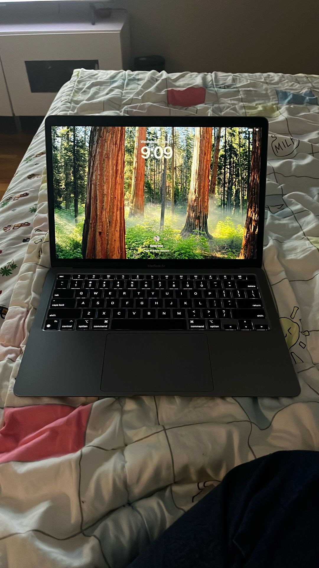 MAC BOOK AIR