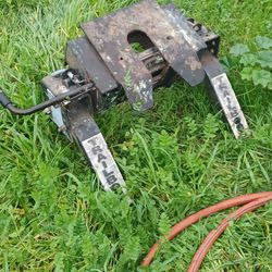 HEAVY DUTY 5TH WHEEL HITCH