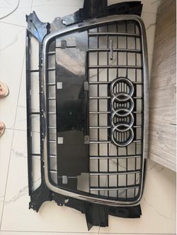 2009-2012Audi Q5 black grill