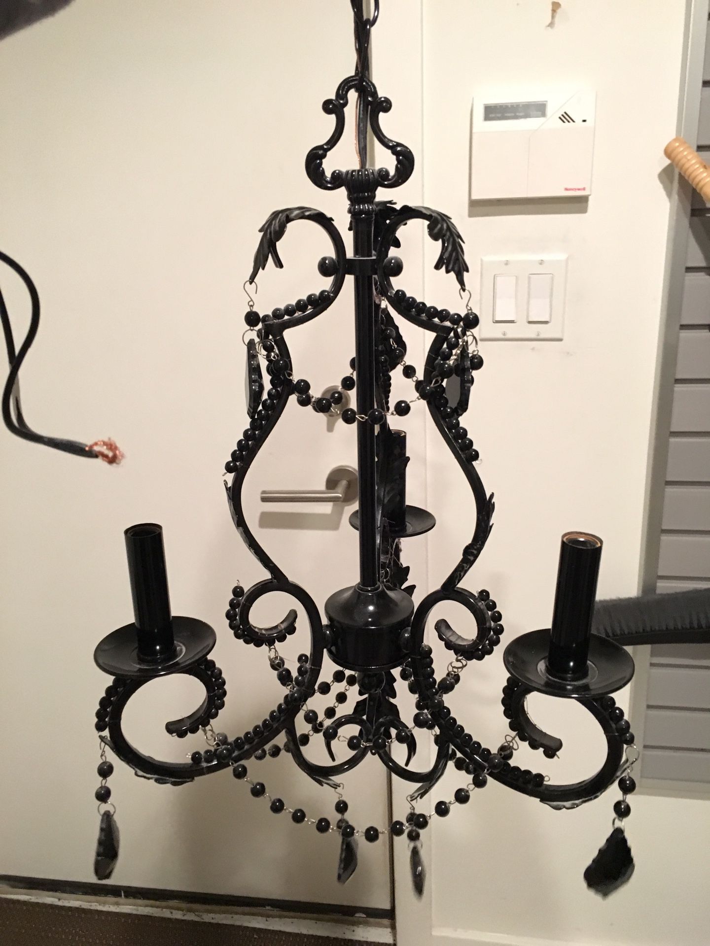 Black chandelier (wired)