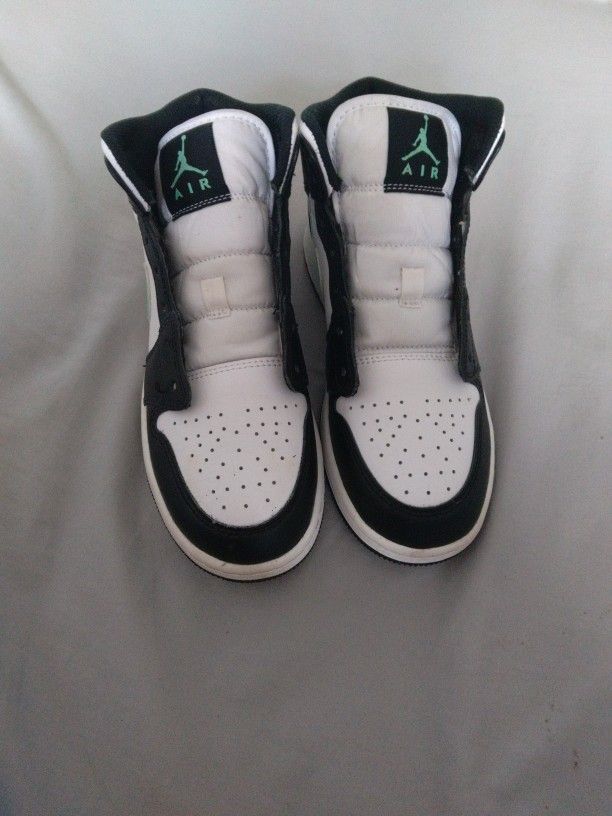 Jordans Without Laces