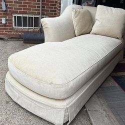 Chaise Lounge 