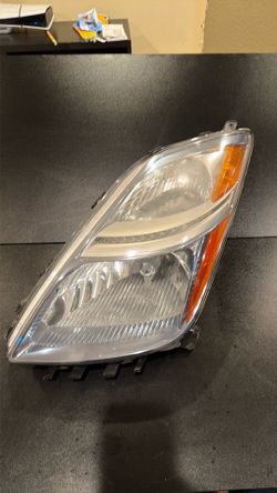 2006-2009 Toyota Prius Headlight left side