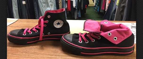 Converse Womens 6 men's 4