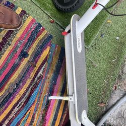 Electric scooter