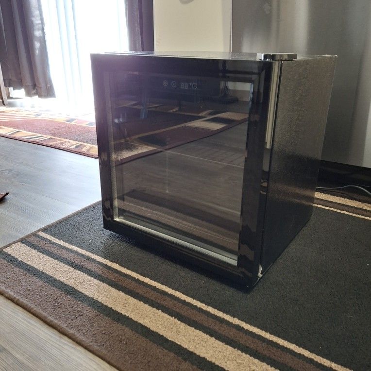 Wine/ Beer Refrigerator