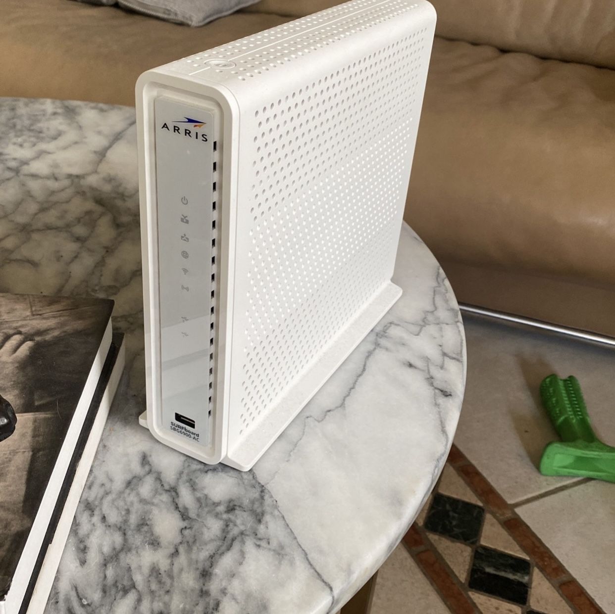 Arris Surfboard SBG6900-AC Modem And Wifi Router
