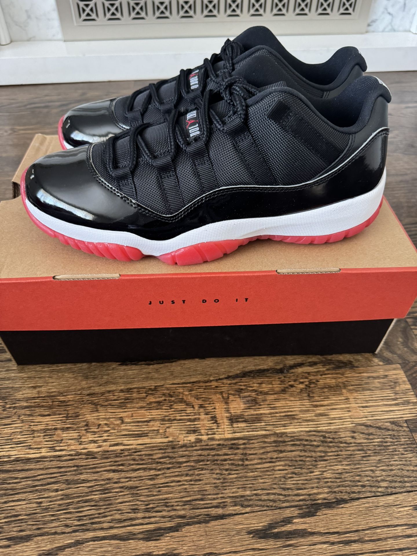 Jordan Bred Low 11 Size 9.5