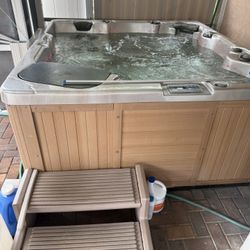 36 Jet Hot tub