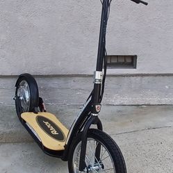 Razor EcoSmart Sup Lithium Upgraded. Lightly Used. Charger Included. 