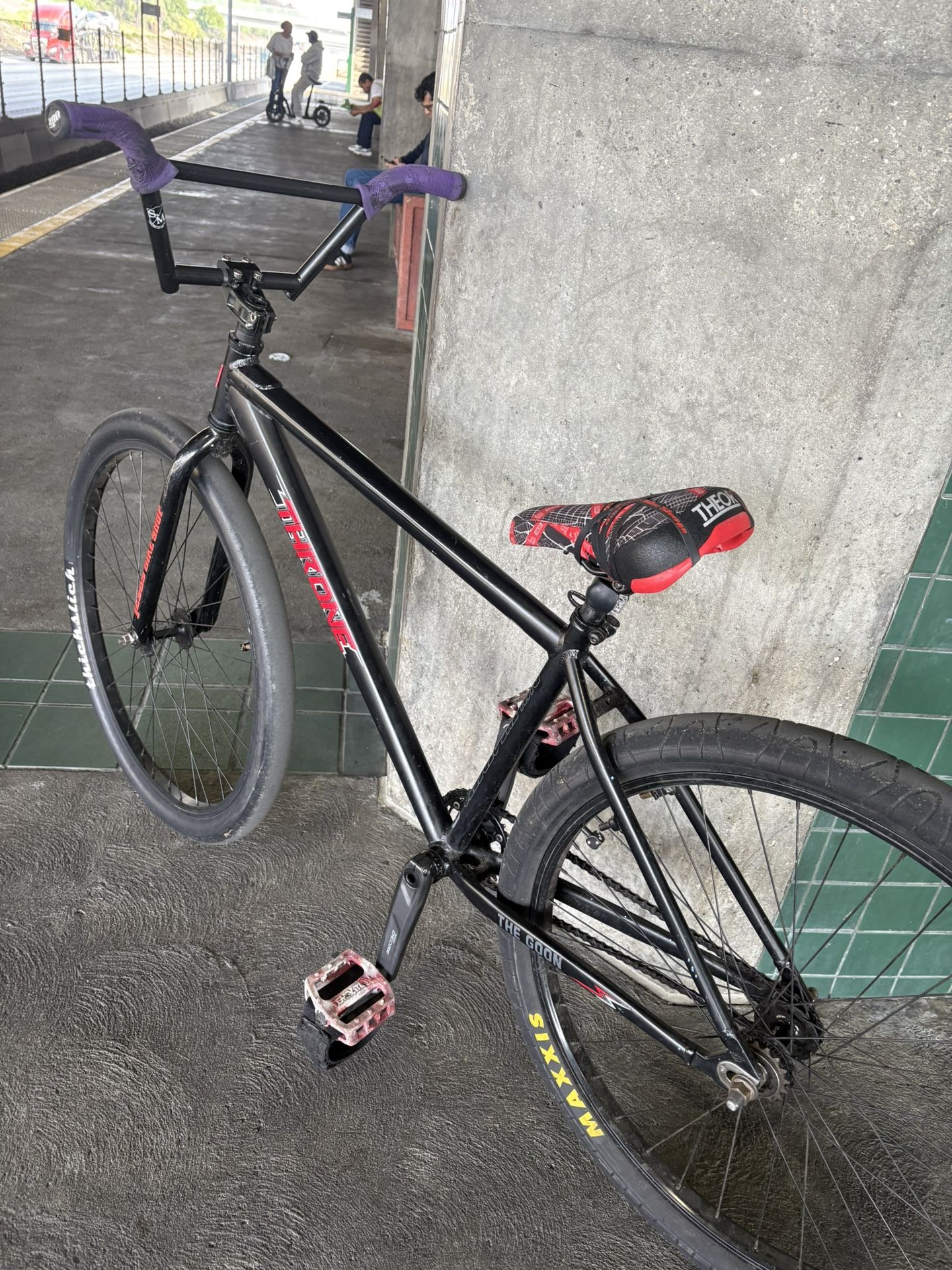 Red Rose Throne TRADES