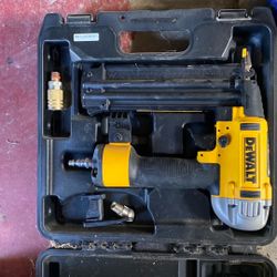 Dewalt Nailer Gun 
