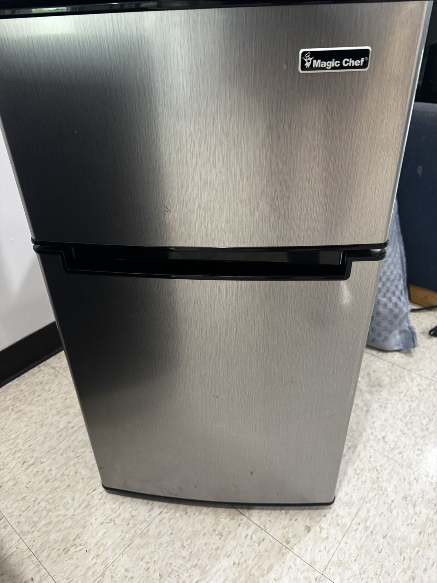 Magic Chef Mini Fridge