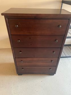 Dresser