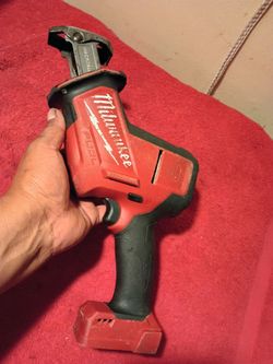 Used M18 MILWAUKEE FUEL hacksaw tool only $90