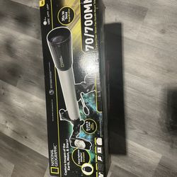 National Geographic 70/700 MM Carbon Fiber Telescope 