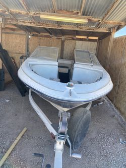 Bayliner boat