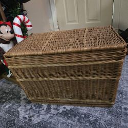 Vintage Lidded Wicker Basket