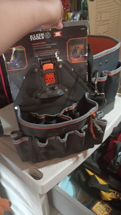 Tools holder