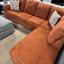 Stylish Stunning Nice Sectional!