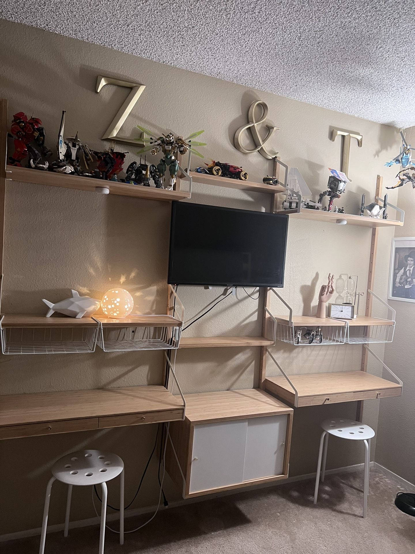 Shelf Organizer with the desk