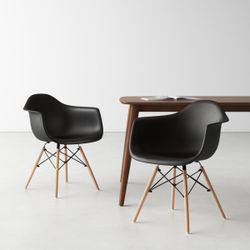 Set Of 2 Plastic Dining Chairs 