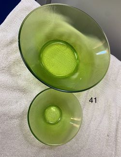 Lot of (3) vintage 1970s Federal Glass bowls, often referred to as "Norse Limelight" green. The set includes a large 9-inch serving bowl and two  smal