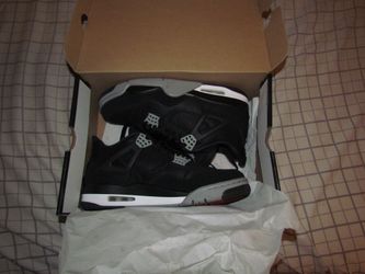 Jordan 4’s Black Canvas
