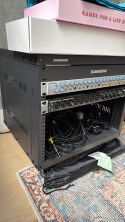 Samson SRK8 Universal 8 Space Rack Stand