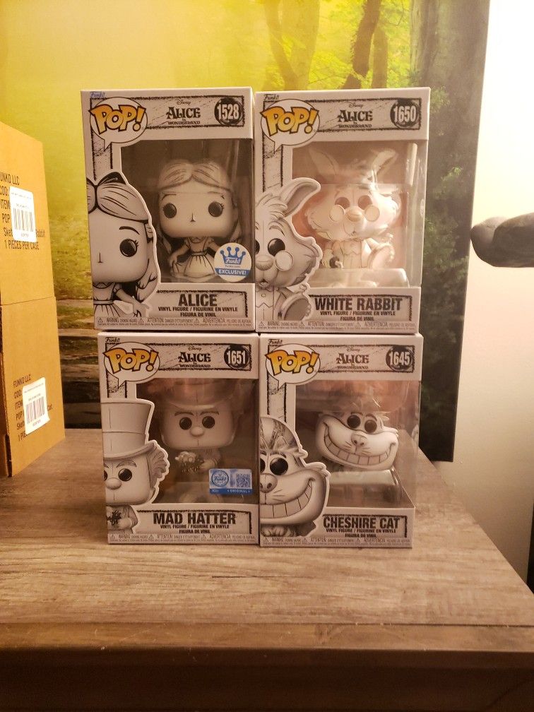 Funkp Pop Sketched Alice In Wonderland Set