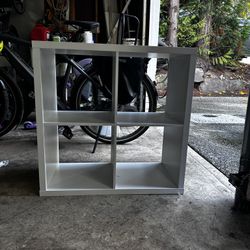 White 4 Cube Wooden Cubby Shelving