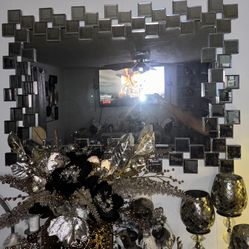 Wall mirror 