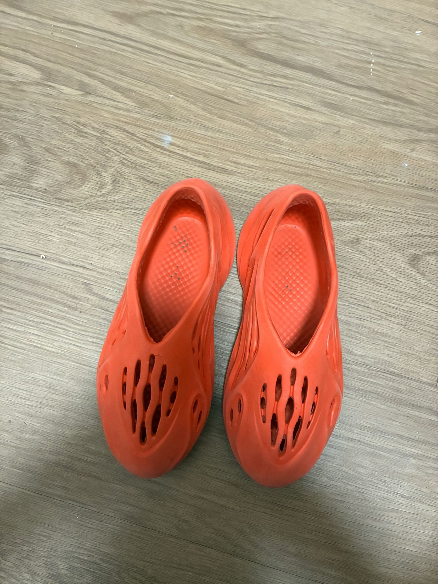 Red Foam Runners