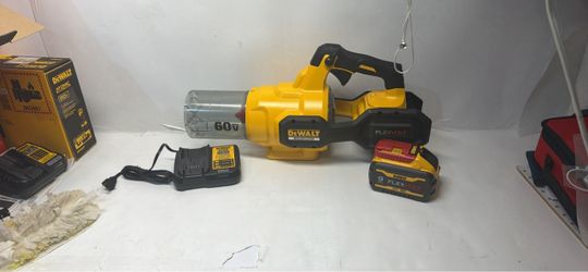 DeWalt 60V FlexVolt Brushless Blower with Battery and Charger