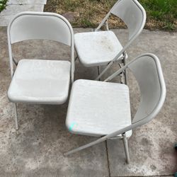 Folding Chairs 