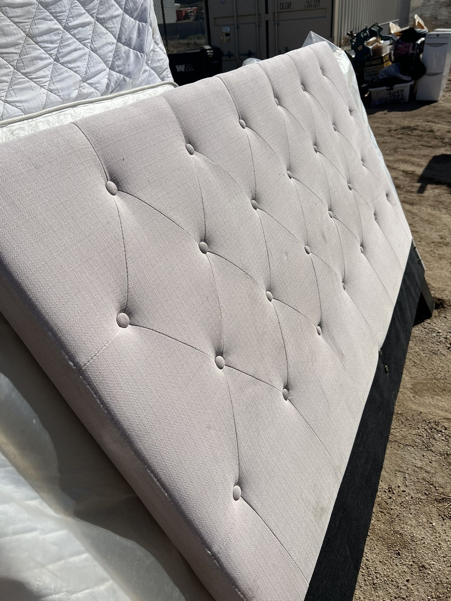 Free Queen Headboard for Sale in Menifee, CA OfferUp