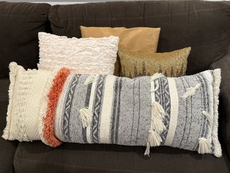 Throw Pillows 