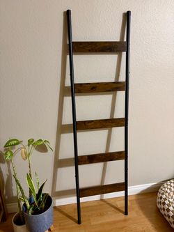 Decorative Blanket Ladder Rack