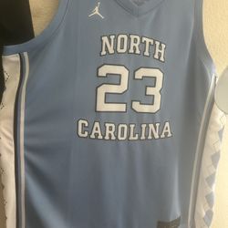 Michael Jordan UNC jersey 