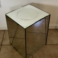 Mirrored Cuboid Plant Stand Free with purchase over $5