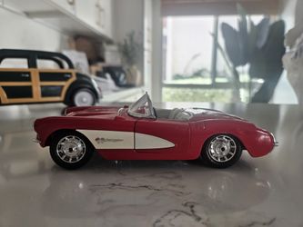 Burago 1957 Chevrolet Corvette Chevy 1/24 Diecast Race Car Toy Model Vehicle Red MADE IN ITALY