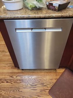 W whirlpool  dishwasher