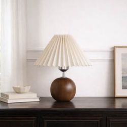 Vintage-Inspired Table Lamp